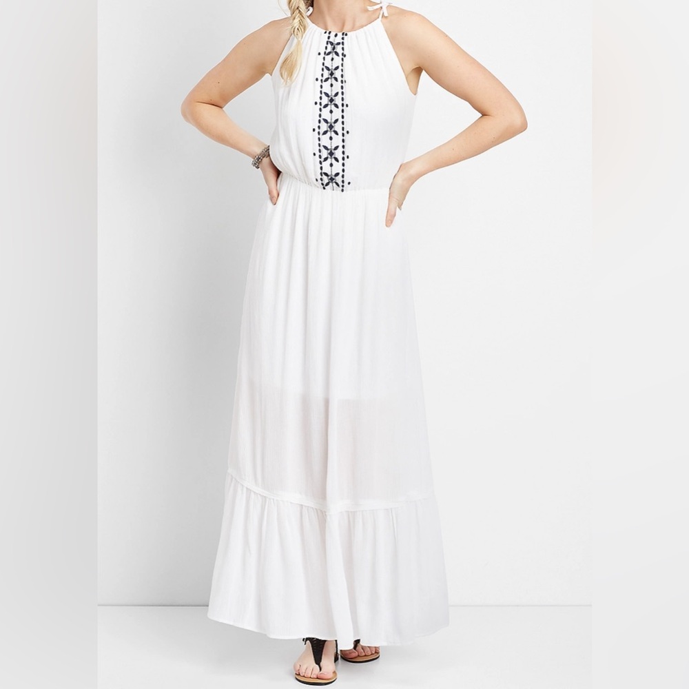 Maurices Embroidered Halter neck white and black Maxi Dress Small boho floral